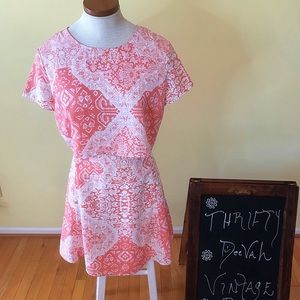 Mini dress with zipper in the back